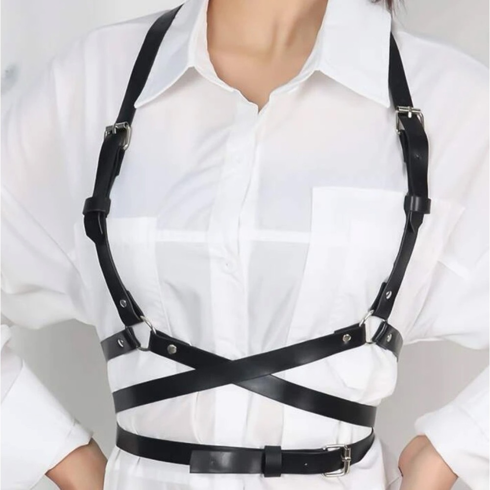 Black PU Leather Circle Decor Harness Belt